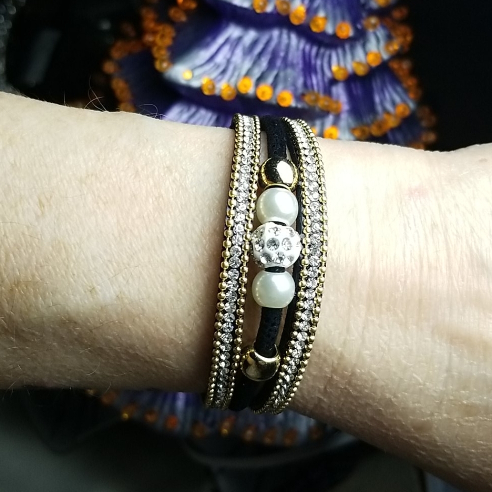 Black Bling Pearl Magnetic clasp Bracelet wrap - Picture 1 of 7